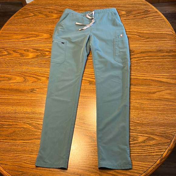 Figs Yola Hydrogreen S/T Scrub Pants - Picture 3 of 12
